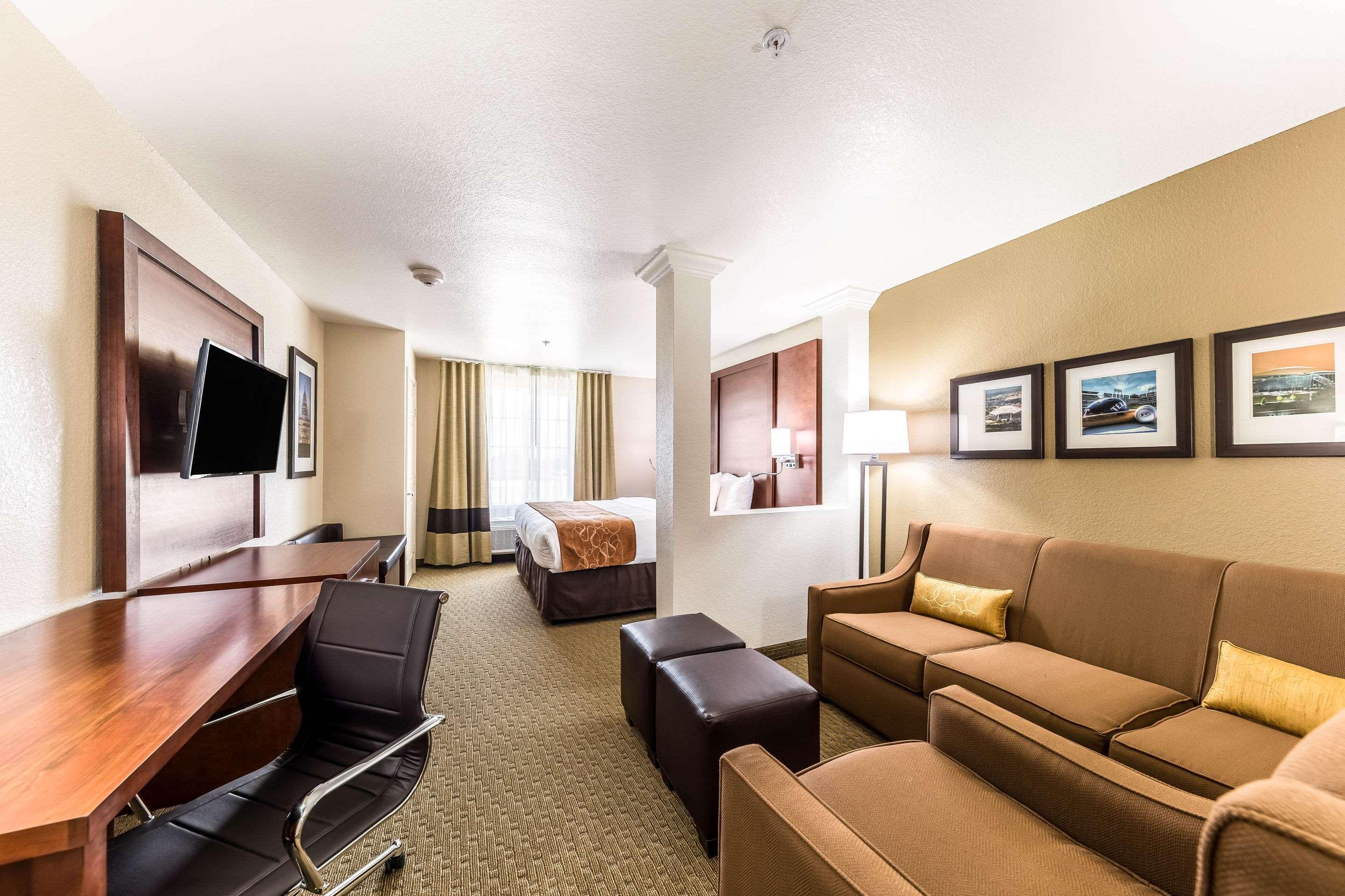 Comfort Suites Grand Prairie - Arlington North Bagian luar foto