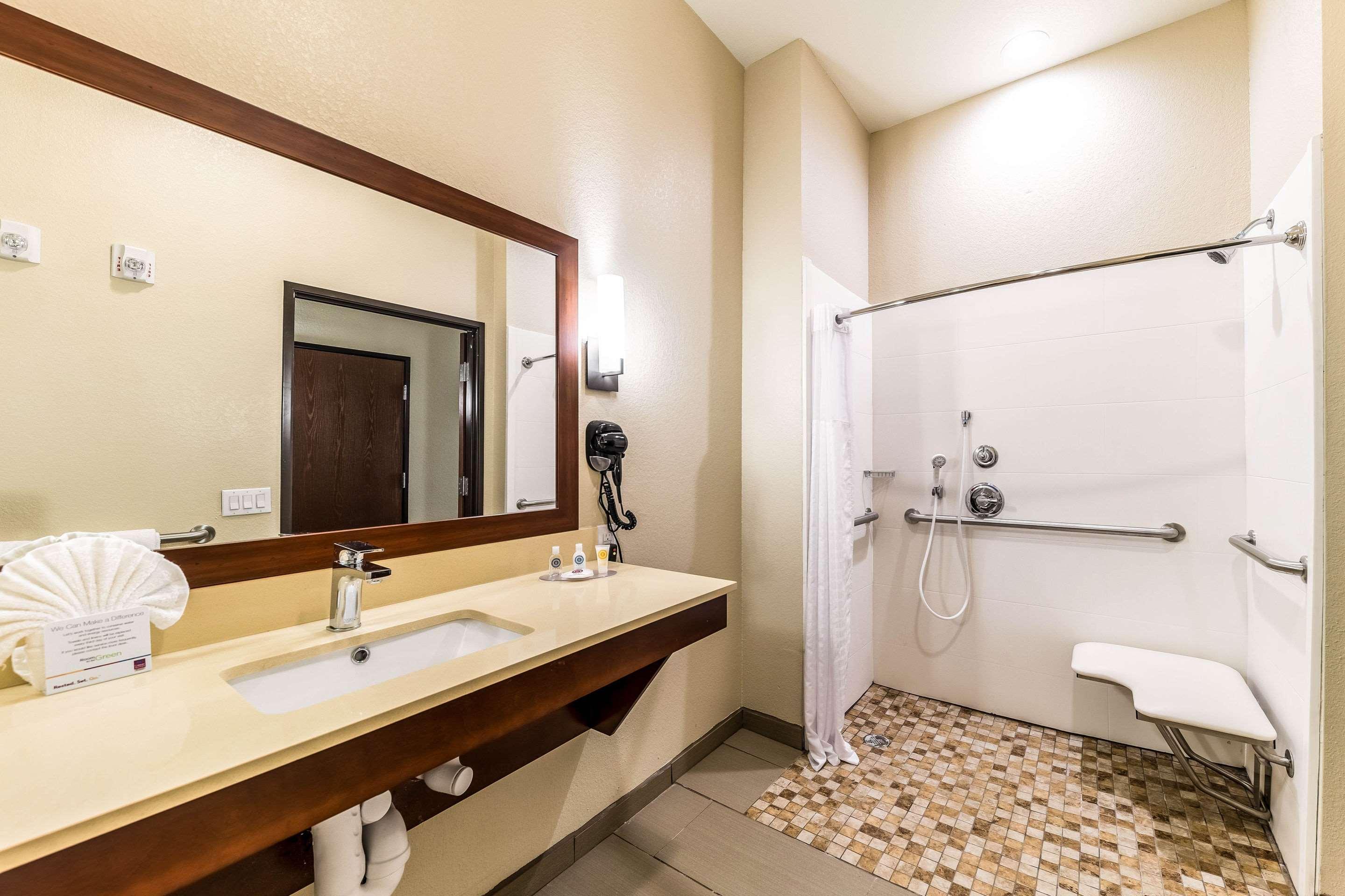 Comfort Suites Grand Prairie - Arlington North Bagian luar foto