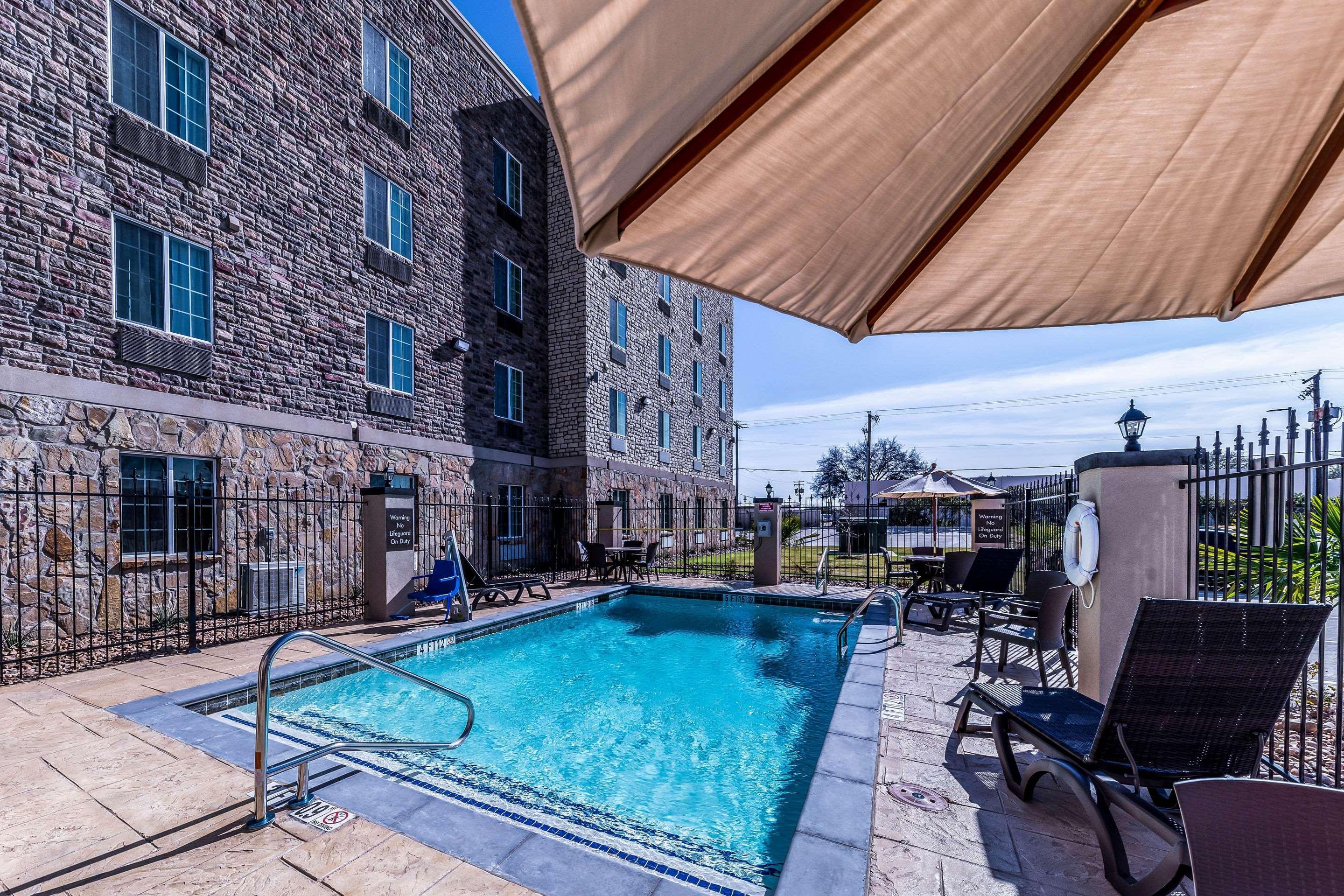 Comfort Suites Grand Prairie - Arlington North Bagian luar foto
